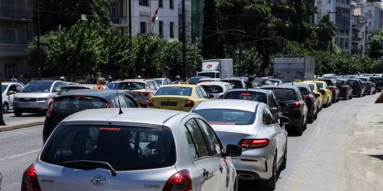 Αυξημένη η κίνηση στους δρόμους της Αθήνας -Πού υπάρχει μποτιλιάρισμα